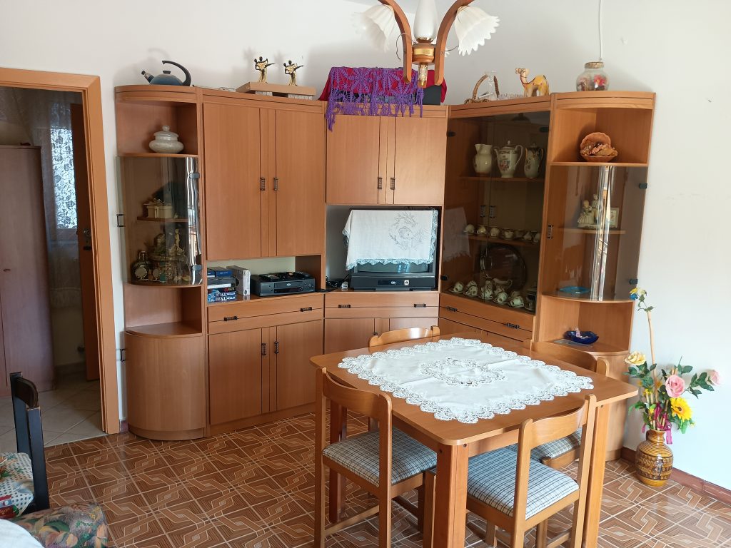 Apartment with attached studio flat (c.da Preti, 44)