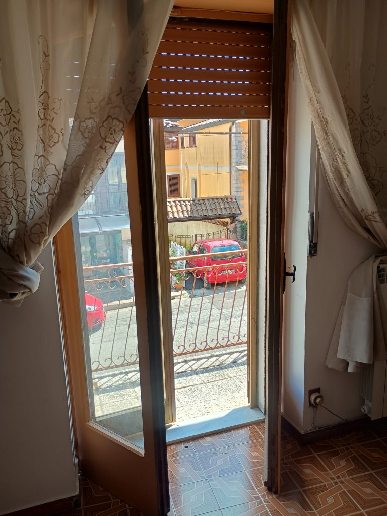 Apartment with attached studio flat (c.da Preti, 44)