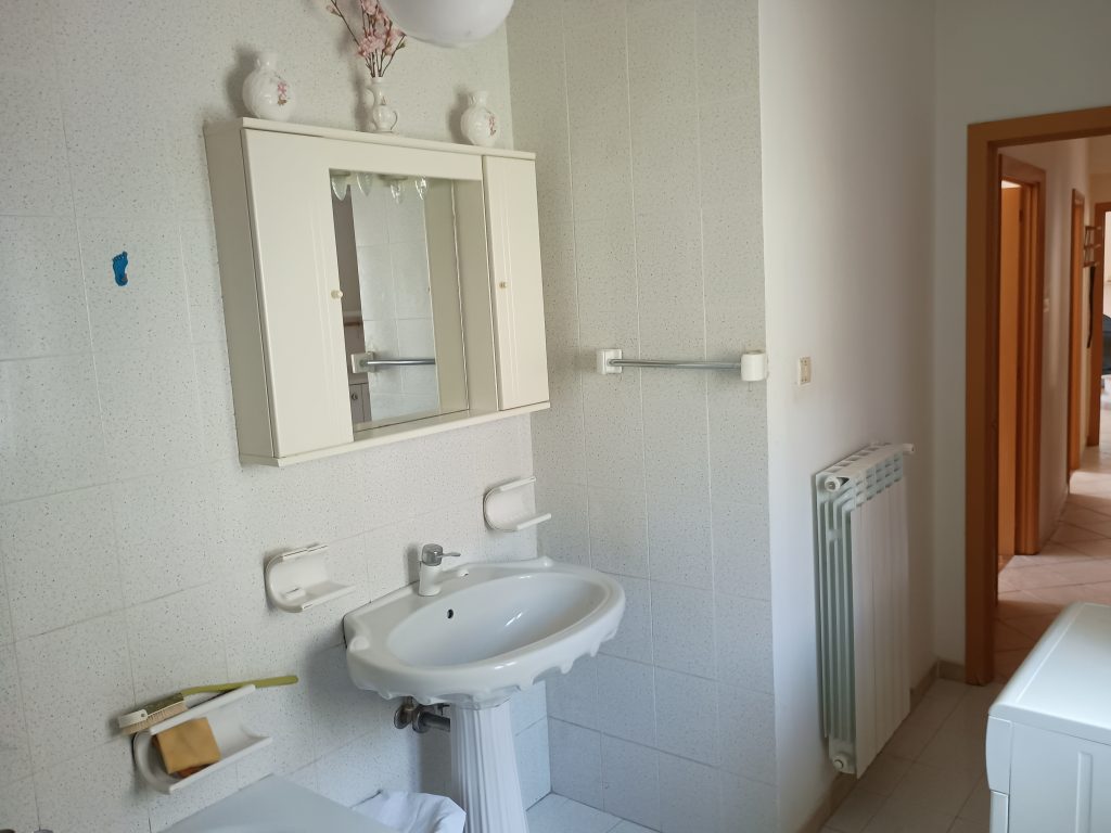 Apartment with attached studio flat (c.da Preti, 44)