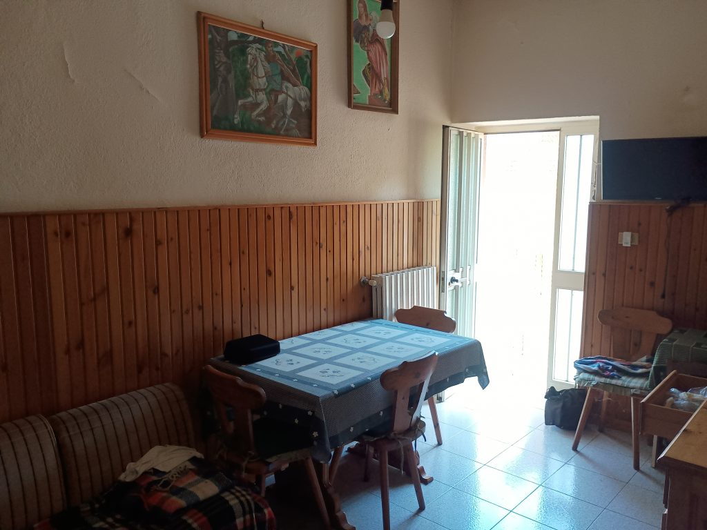 Apartment with attached studio flat (c.da Preti, 44)