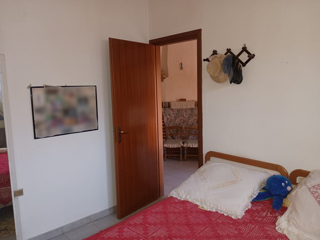 Apartment with attached studio flat (c.da Preti, 44)