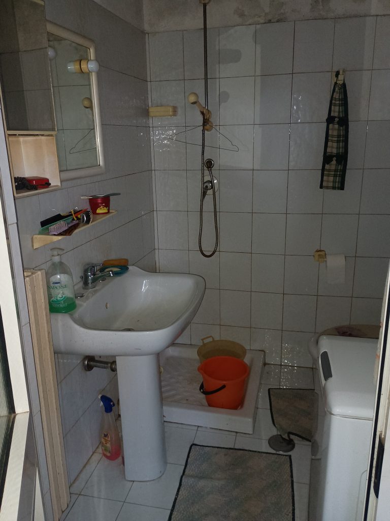 Apartment with attached studio flat (c.da Preti, 44)