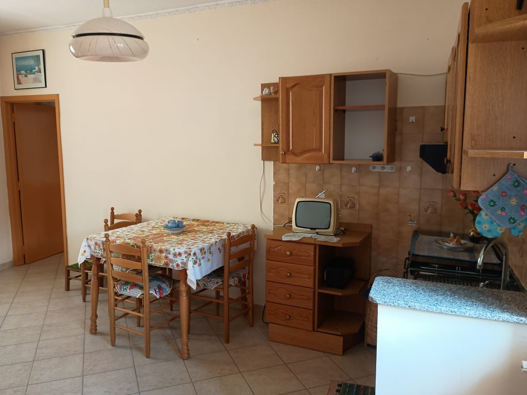 Apartment with attached studio flat (c.da Preti, 44)
