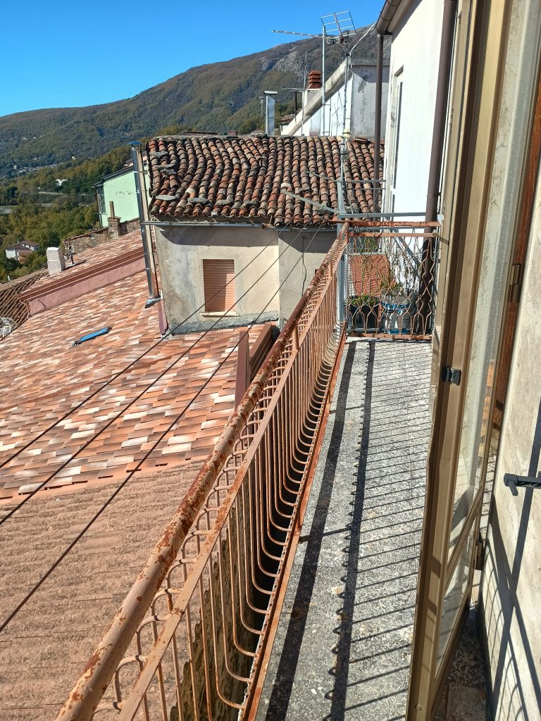 Detached house in the historic center (via Dante 76)