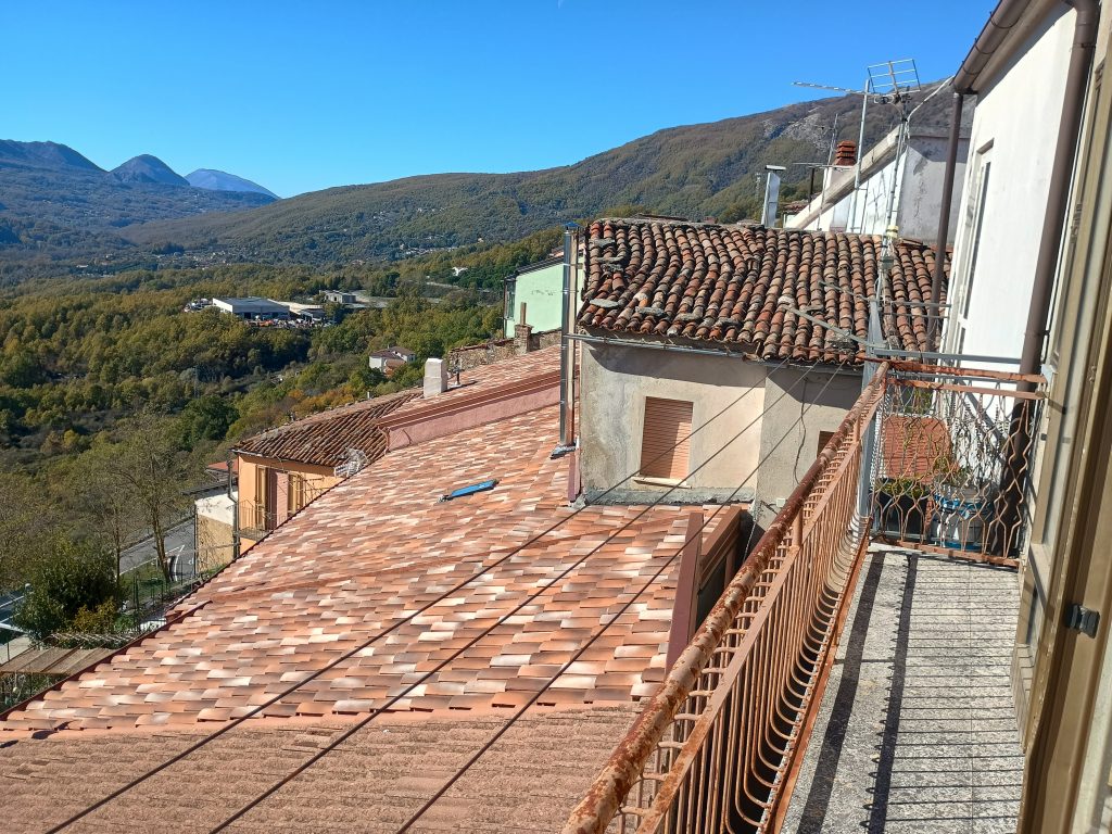 Detached house in the historic center (via Dante 76)