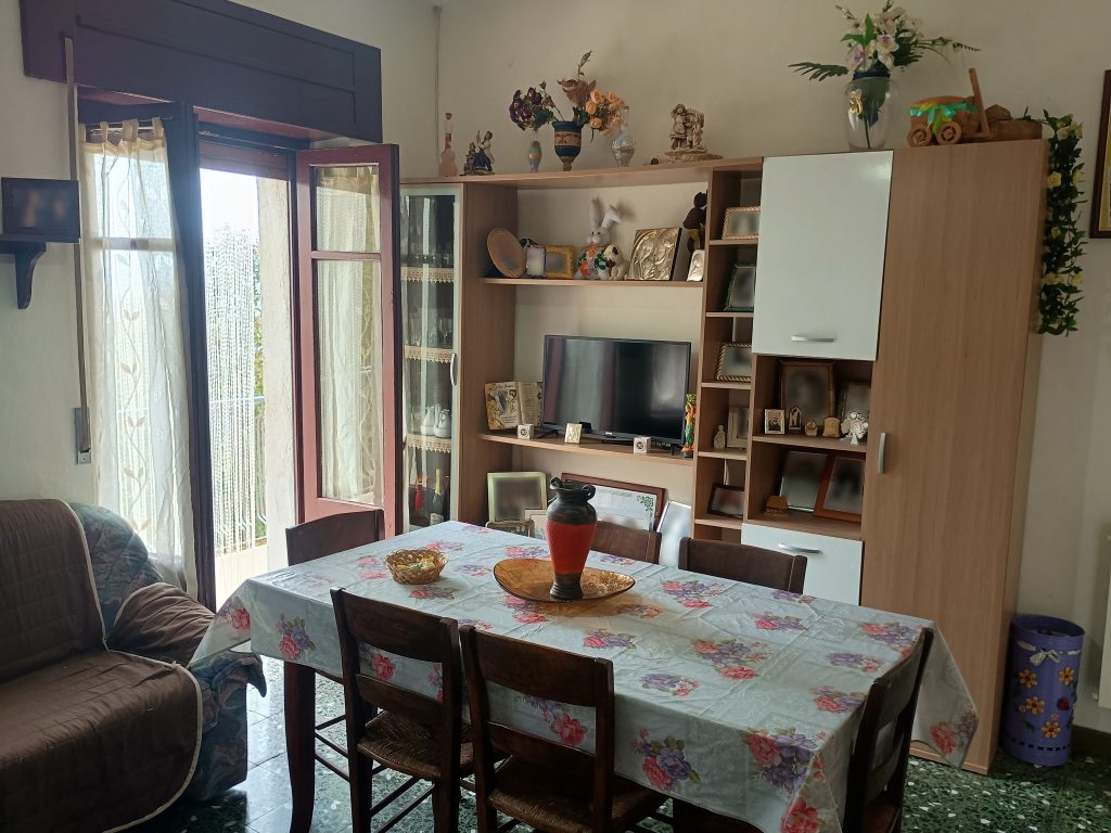 Detached house with land (c.da Mastroluca, 50)