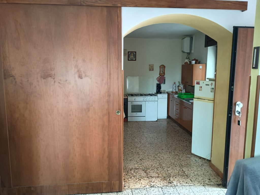 Detached house with land (c.da Mastroluca, 50)