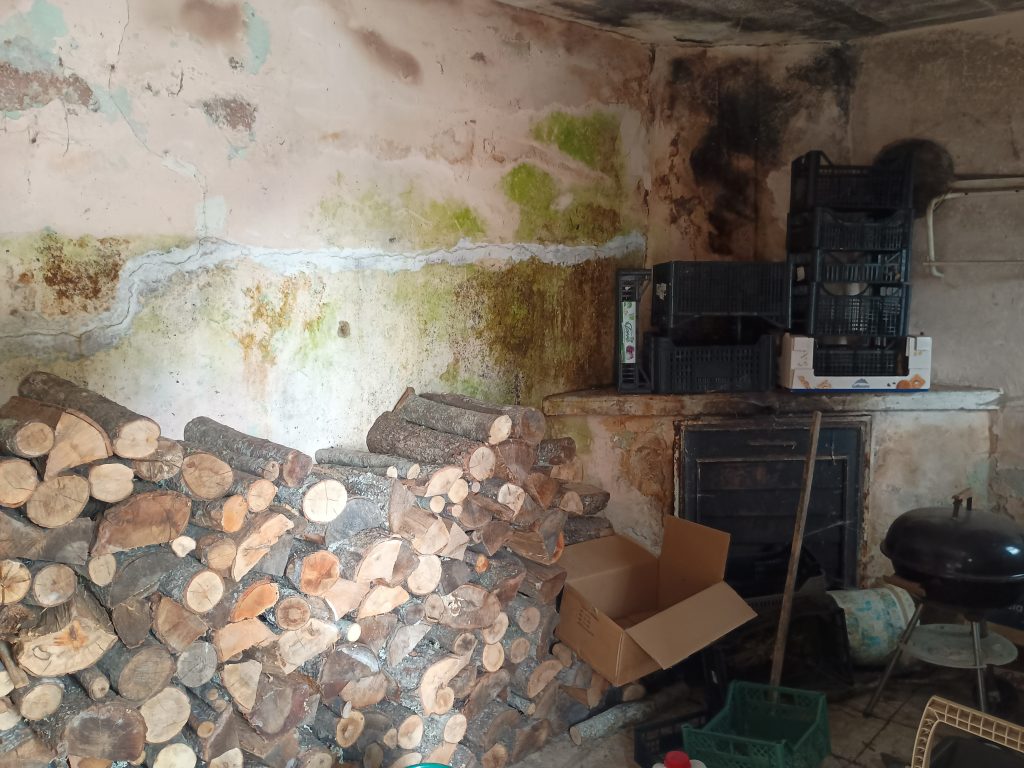 Detached house with land (c.da Mastroluca, 50)