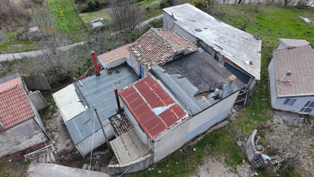 Casa indipendente con terreno e garage (c.da Mirricchio, 3-4)