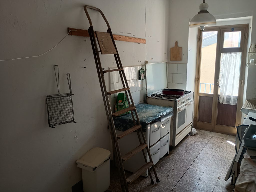 Detached house in the historic center (via Dante, 92)