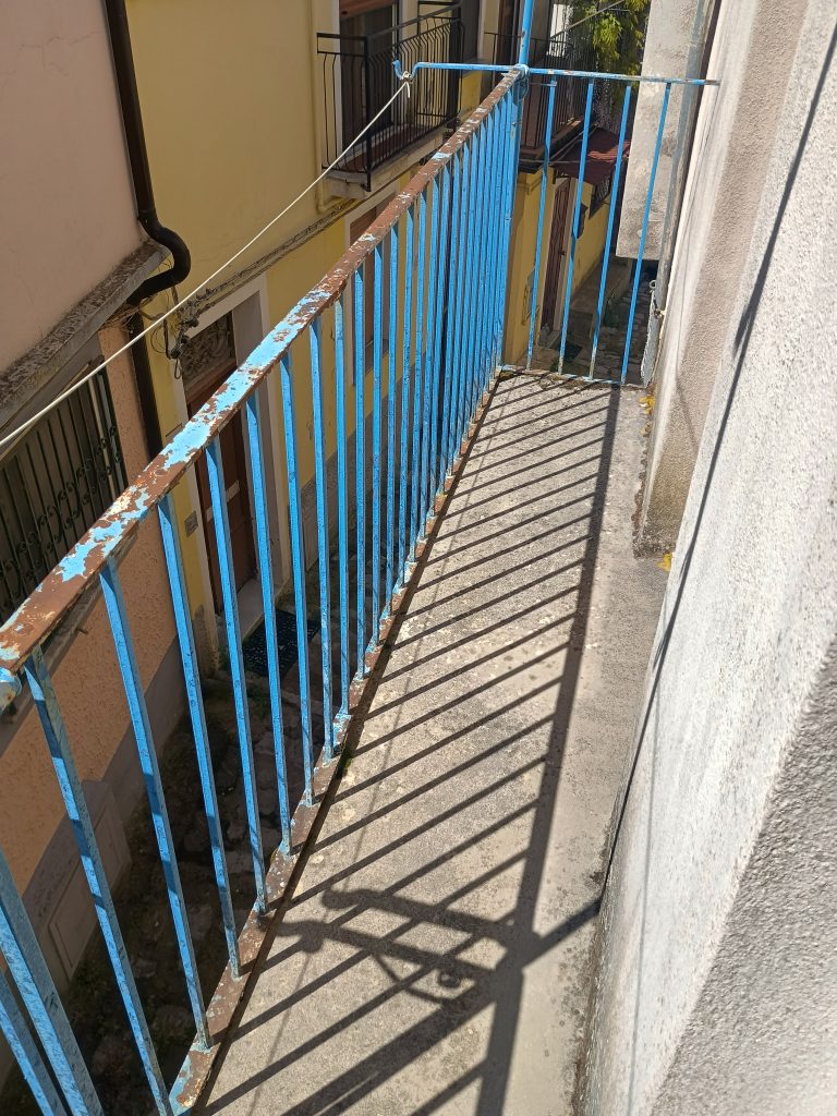 Detached house in the historic center (via Dante, 92)