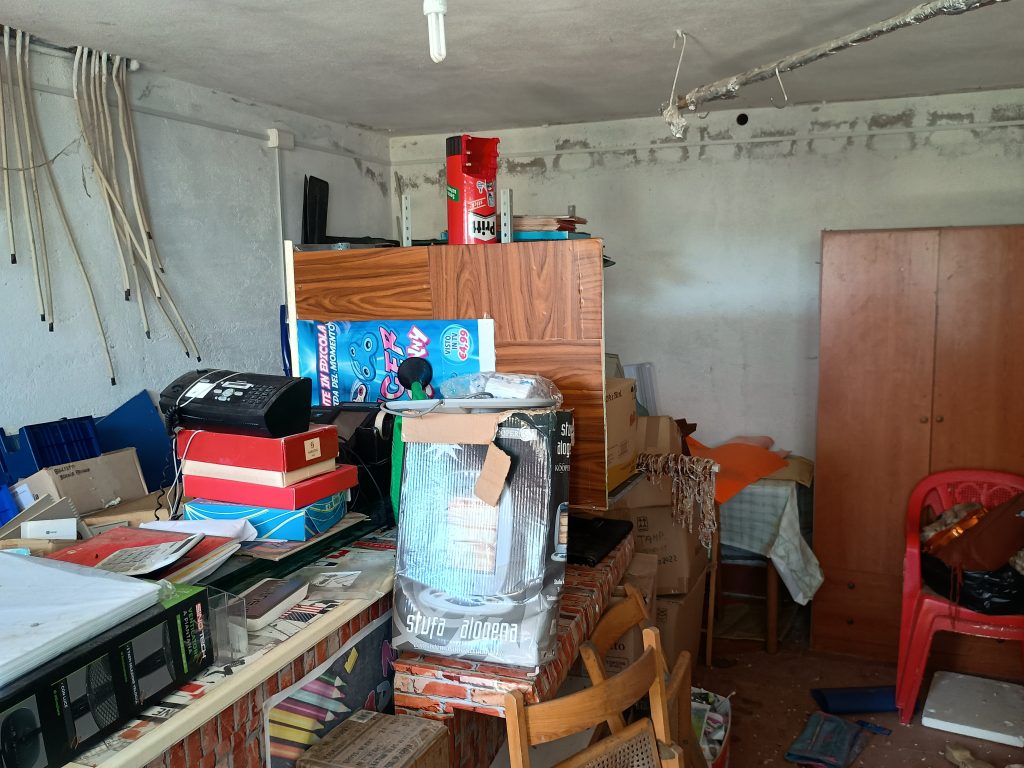 Casa indipendente con terreno (c.da Serrone, 27)