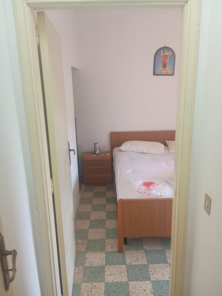 Detached house in the urban centre (vico III° Chiesa, 4)