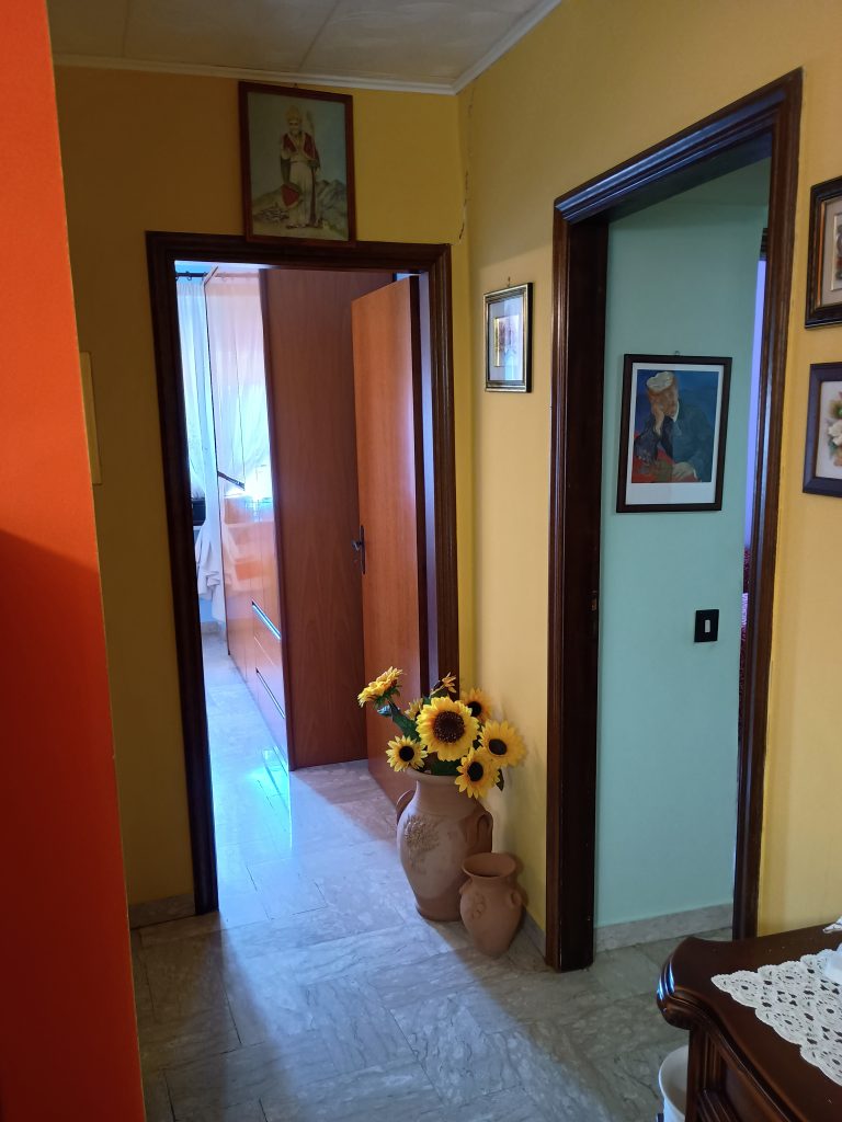 Detached house in the urban centre (via Guicciardini, 1)