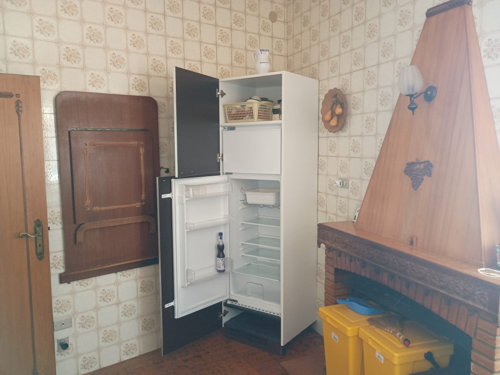 Casa indipendente con garage nel centro storico (via Settembrini, 8)