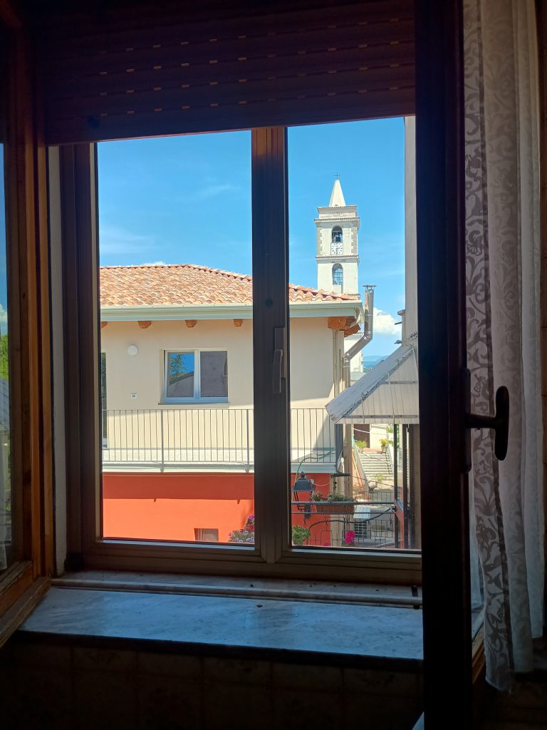 Casa indipendente con garage nel centro storico (via Settembrini, 8)