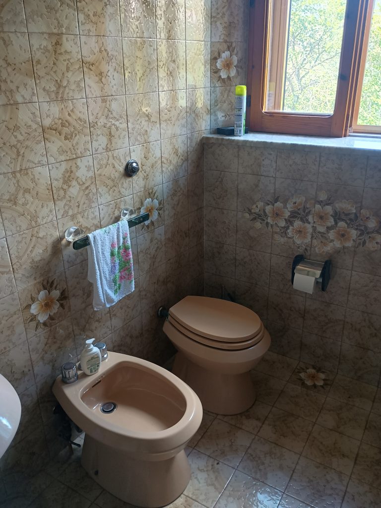Casa indipendente con garage nel centro storico (via Settembrini, 8)