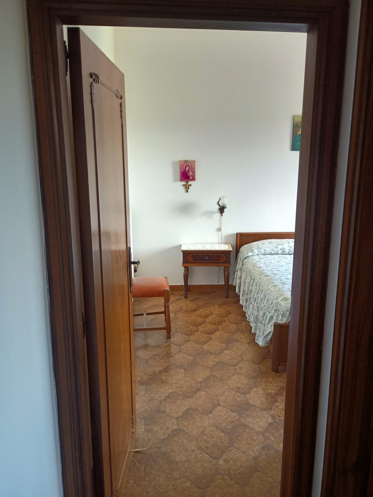 Casa indipendente con garage nel centro storico (via Settembrini, 8)