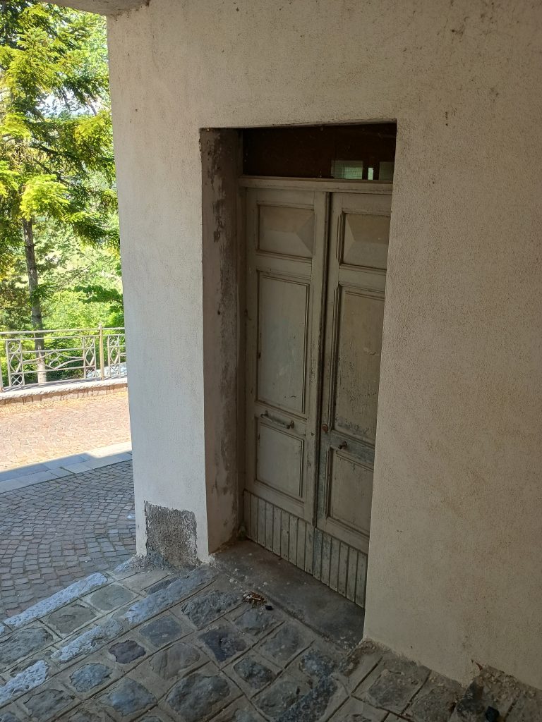 Casa indipendente con garage nel centro storico (via Settembrini, 8)