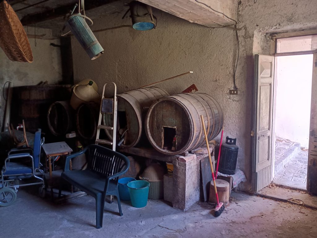 Casa indipendente con garage nel centro storico (via Settembrini, 8)
