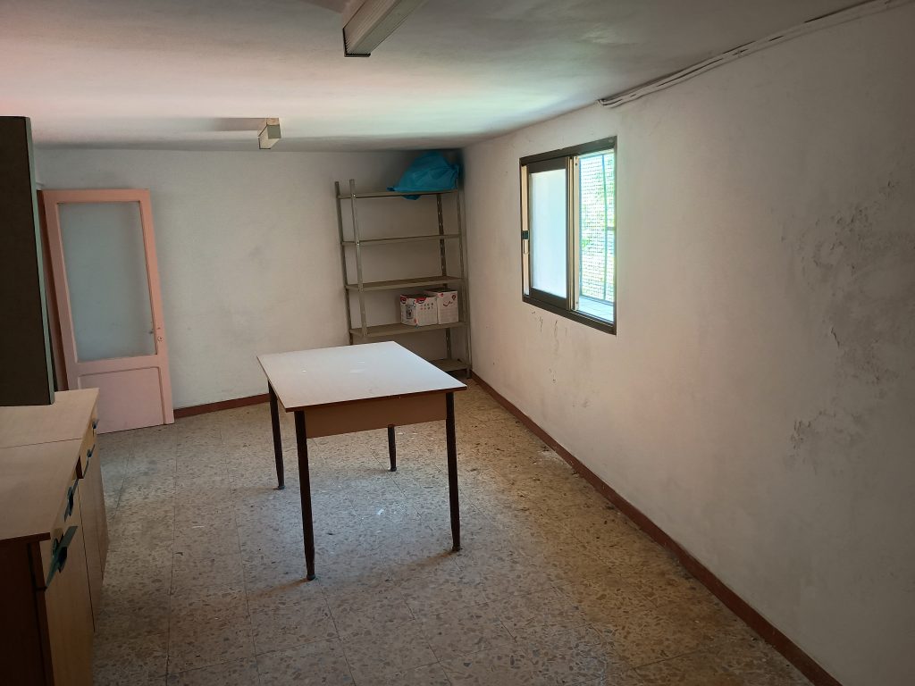 Casa indipendente con garage nel centro storico (via Settembrini, 8)
