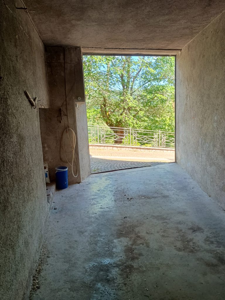 Casa indipendente con garage nel centro storico (via Settembrini, 8)