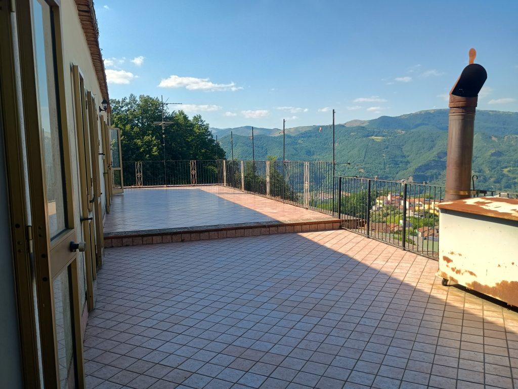 Detached house in Agromonte Magnano hamlet (via Chiesa, 23)