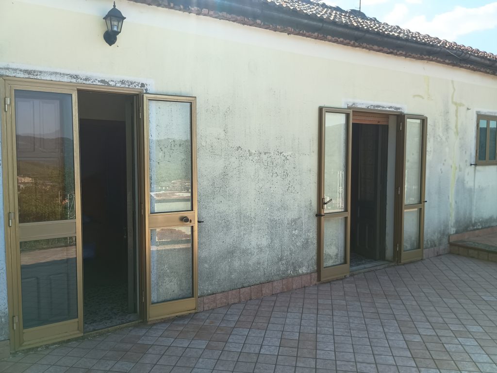 Detached house in Agromonte Magnano hamlet (via Chiesa, 23)