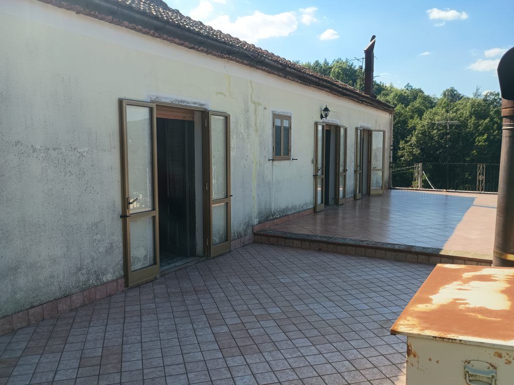 Detached house in Agromonte Magnano hamlet (via Chiesa, 23)