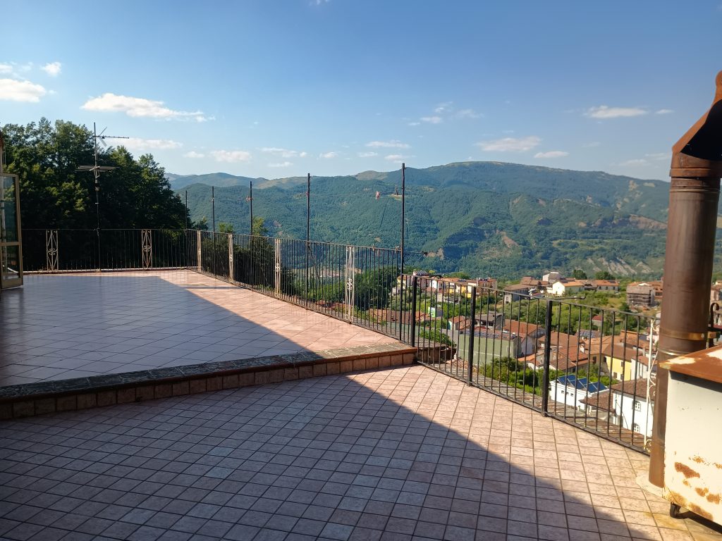 Detached house in Agromonte Magnano hamlet (via Chiesa, 23)