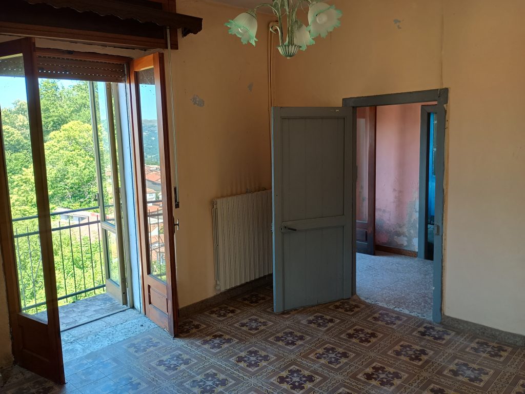 Detached house in Agromonte Magnano hamlet (via Chiesa, 23)