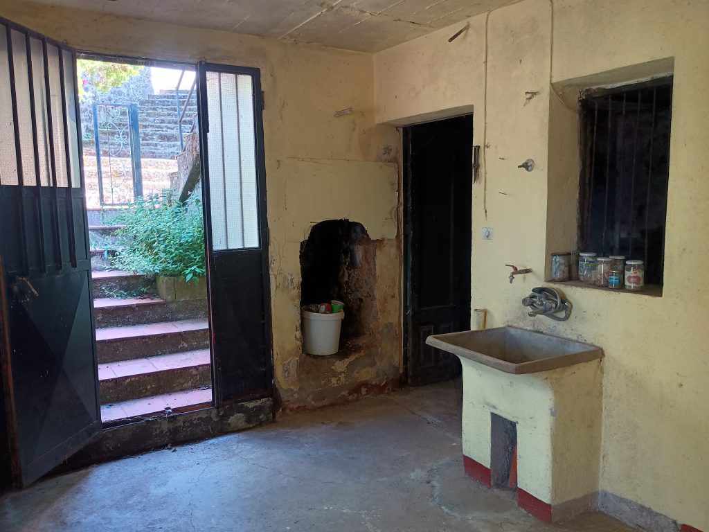Detached house in Agromonte Magnano hamlet (via Chiesa, 23)