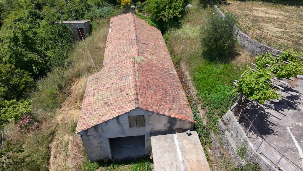 Casa indipendente con terreno e garage (c.da Pietraferrata, 109)