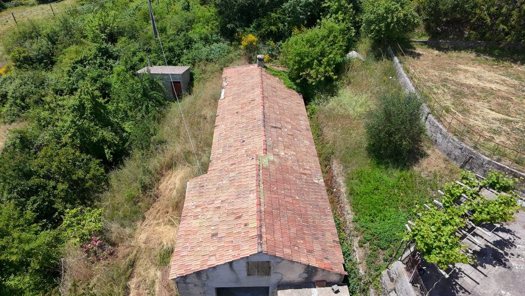 Casa indipendente con terreno e garage (c.da Pietraferrata, 109)