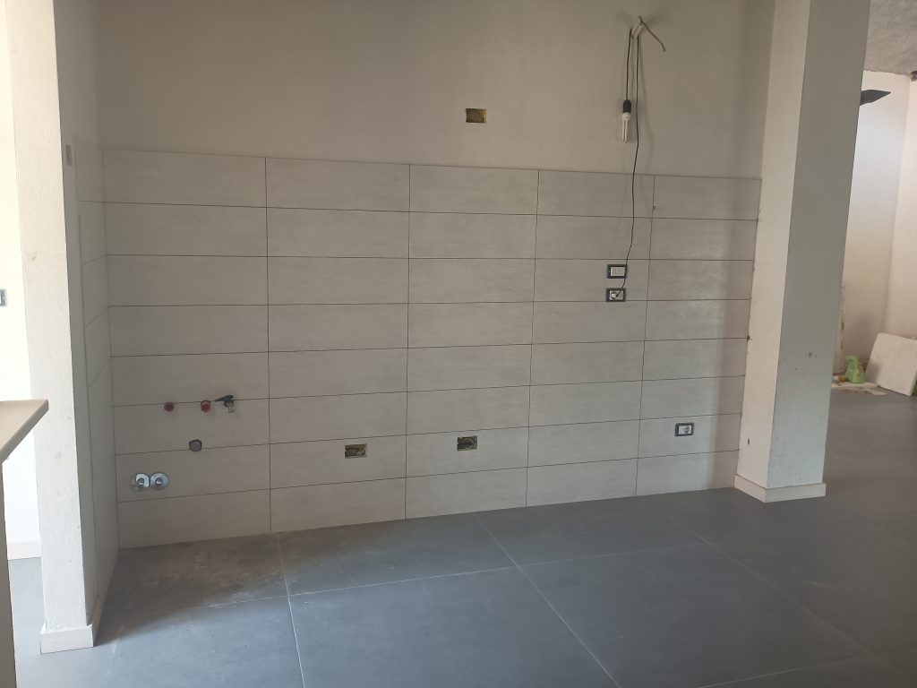 Detached house in the urban centre (via Bovio 25A)