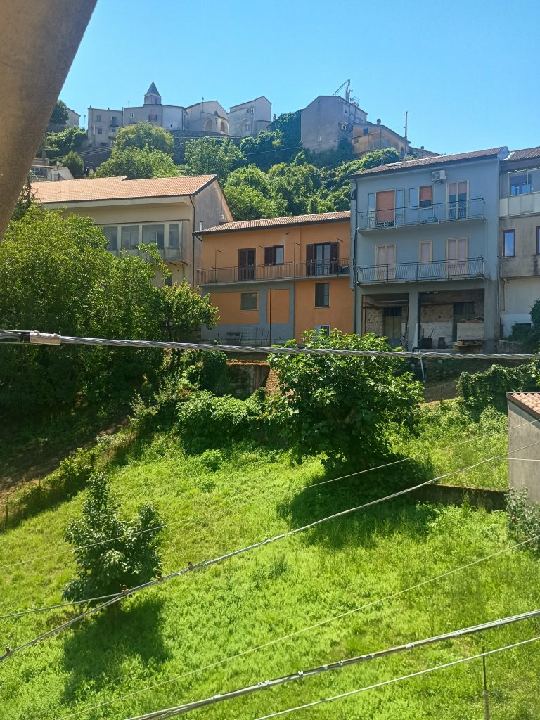 Detached house in the urban centre (via Bovio 25A)