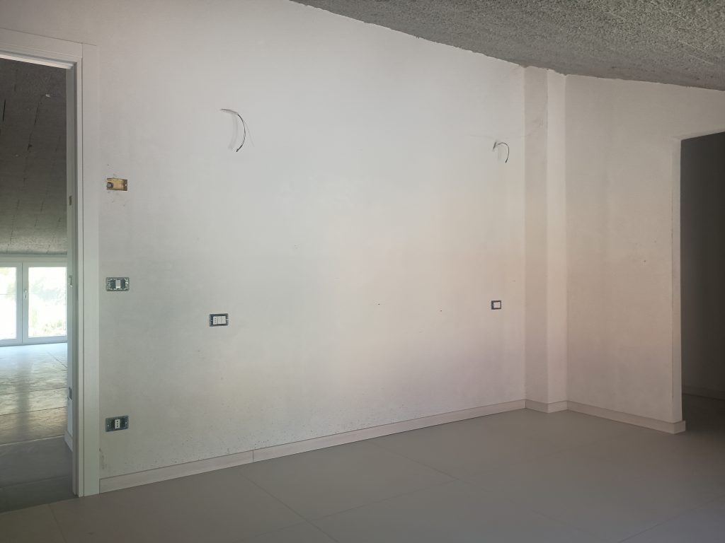 Detached house in the urban centre (via Bovio 25A)