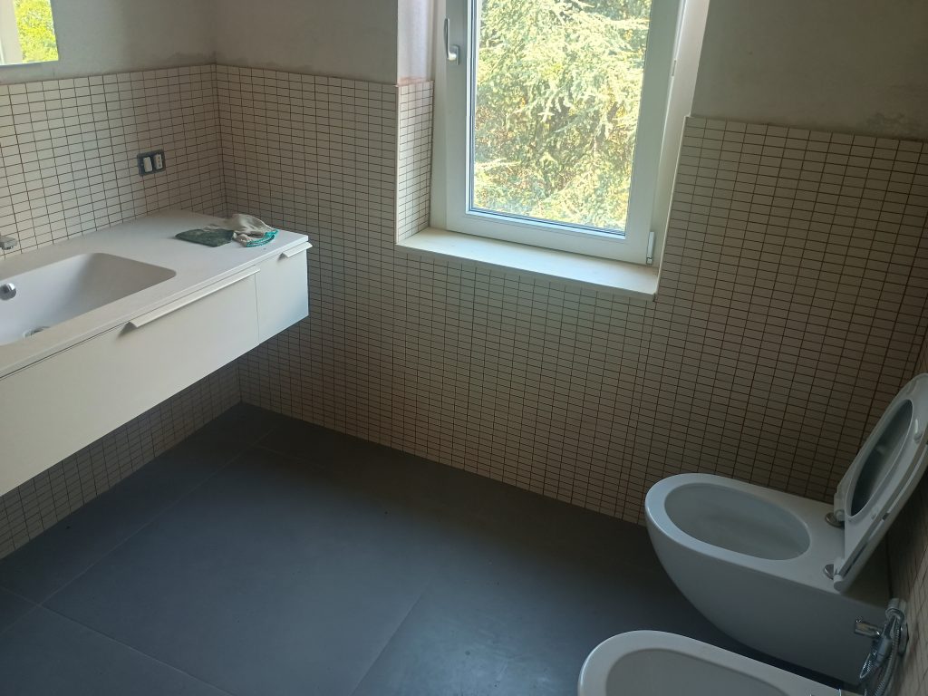 Detached house in the urban centre (via Bovio 25A)