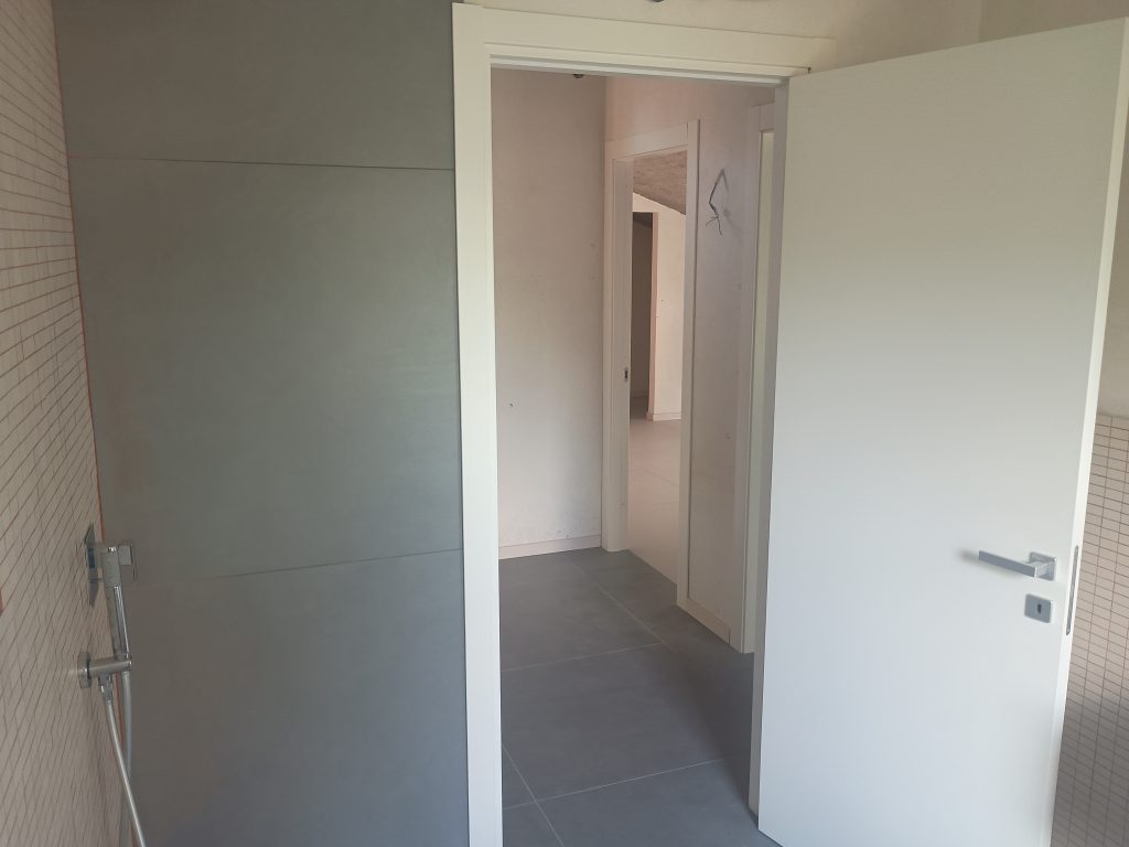 Detached house in the urban centre (via Bovio 25A)