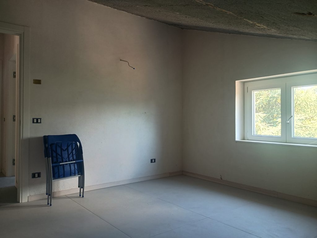 Detached house in the urban centre (via Bovio 25A)