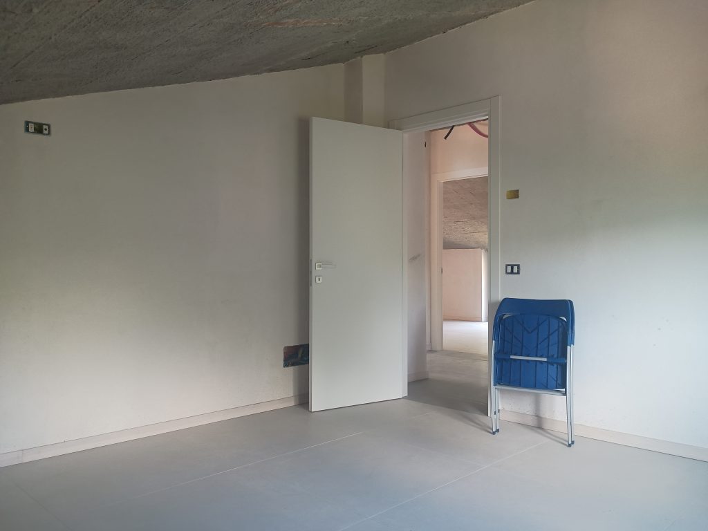 Detached house in the urban centre (via Bovio 25A)
