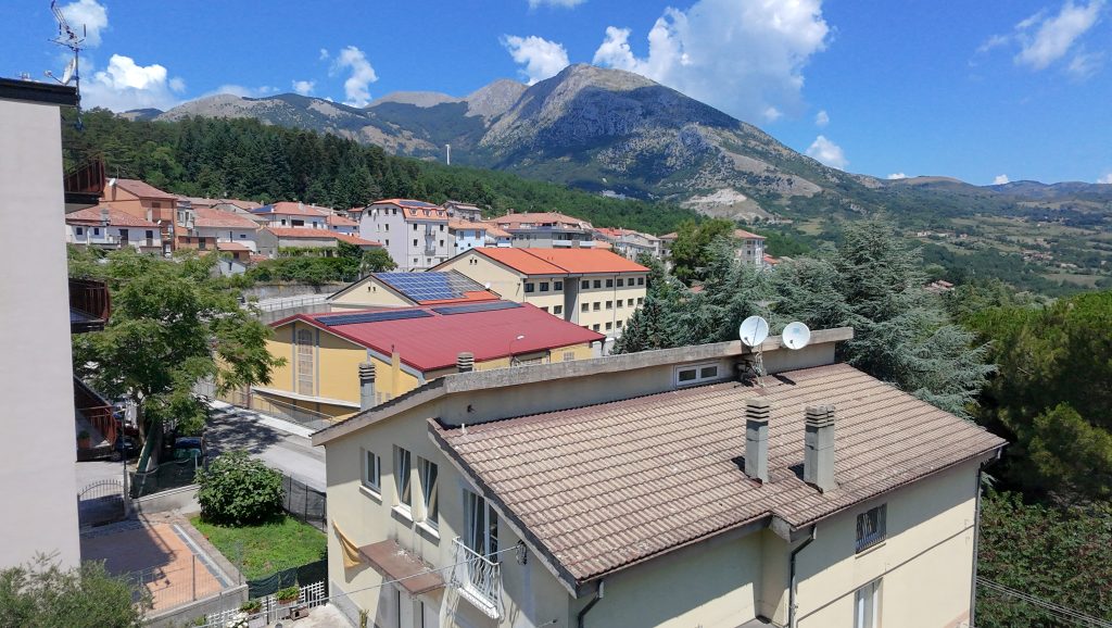 Detached house in the urban centre (via Bovio 25A)
