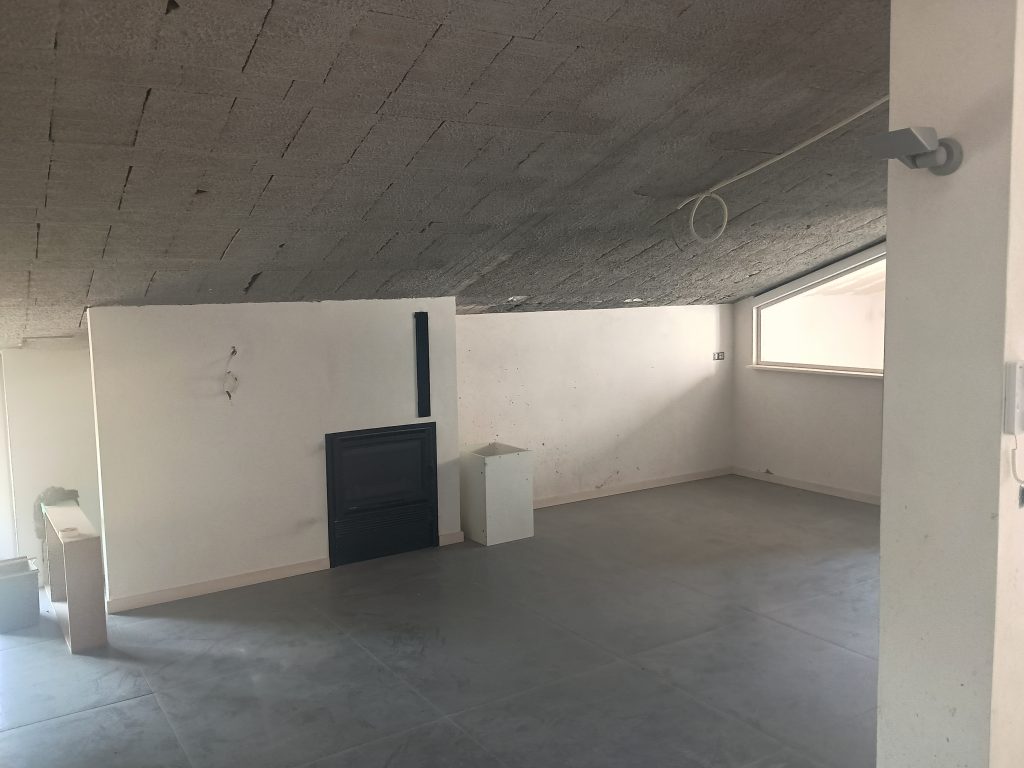 Detached house in the urban centre (via Bovio 25A)
