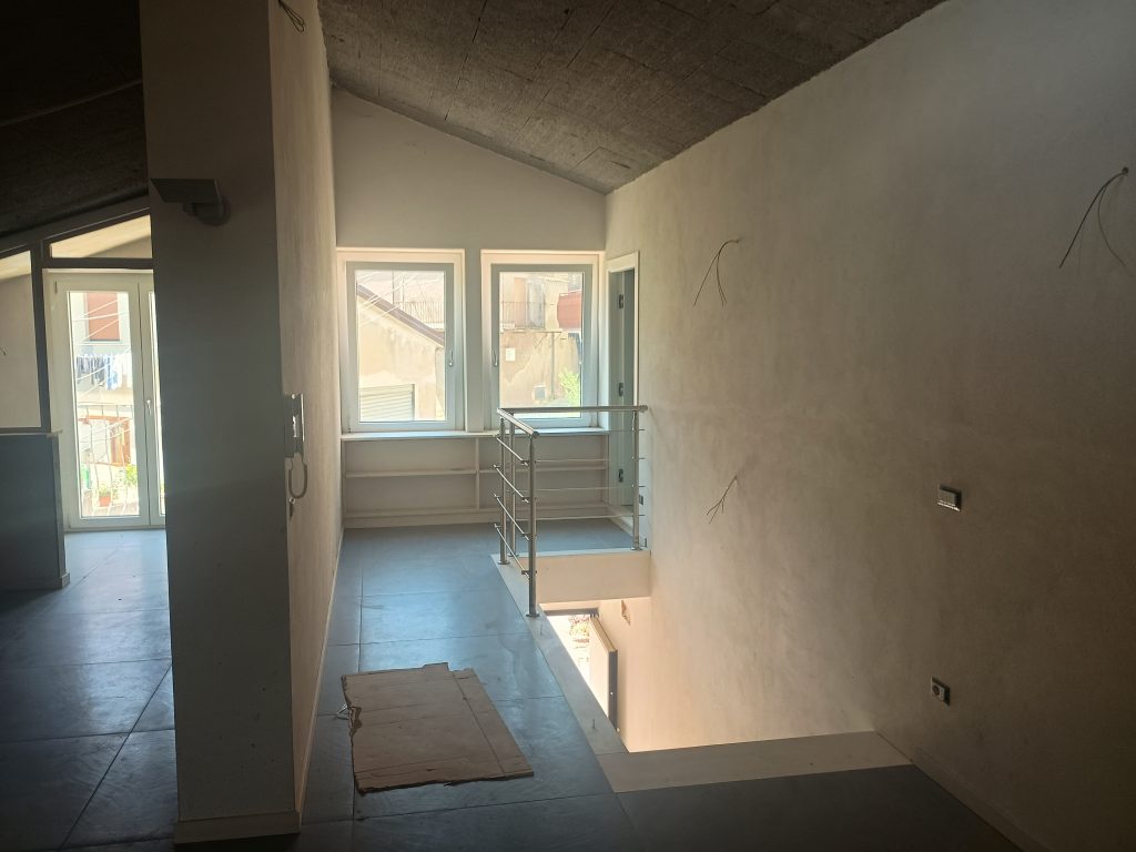 Detached house in the urban centre (via Bovio 25A)