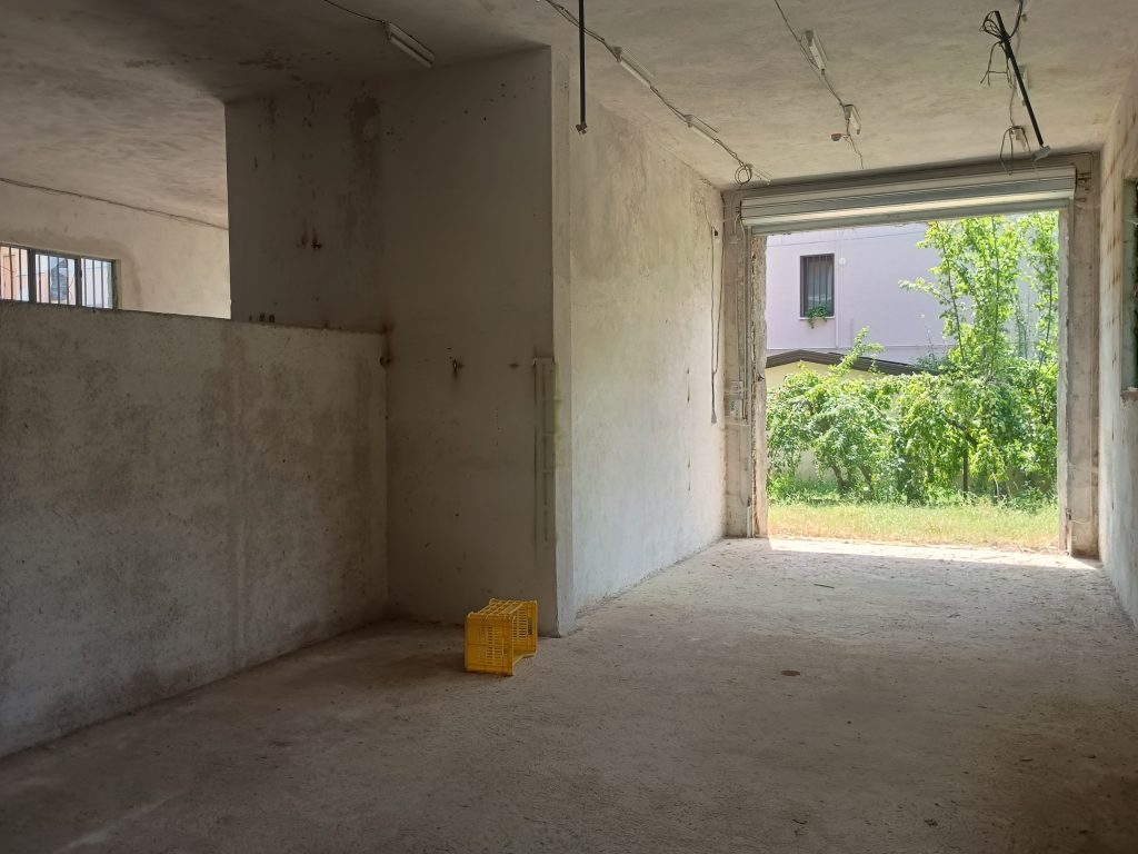Detached house in the urban centre (via Zanardelli, 88/A)
