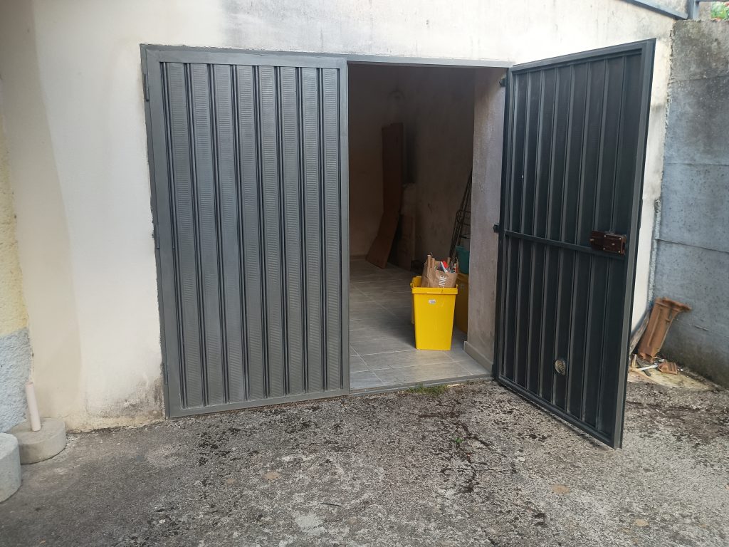 Detached house with garage (via Maturo, 128)