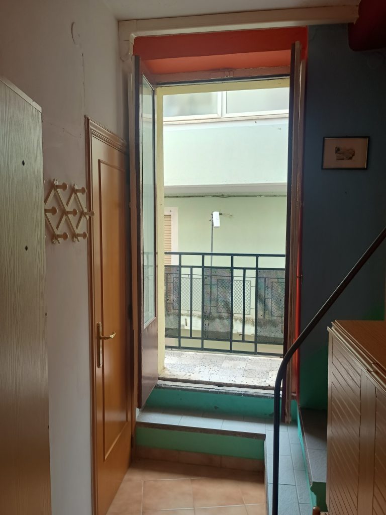 Casa indipendente nel centro urbano (via Duca D’Aosta, 26)