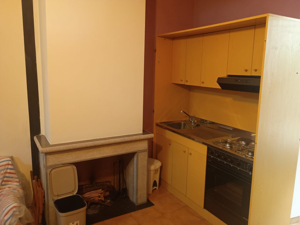 Casa indipendente nel centro urbano (via Duca D’Aosta, 26)