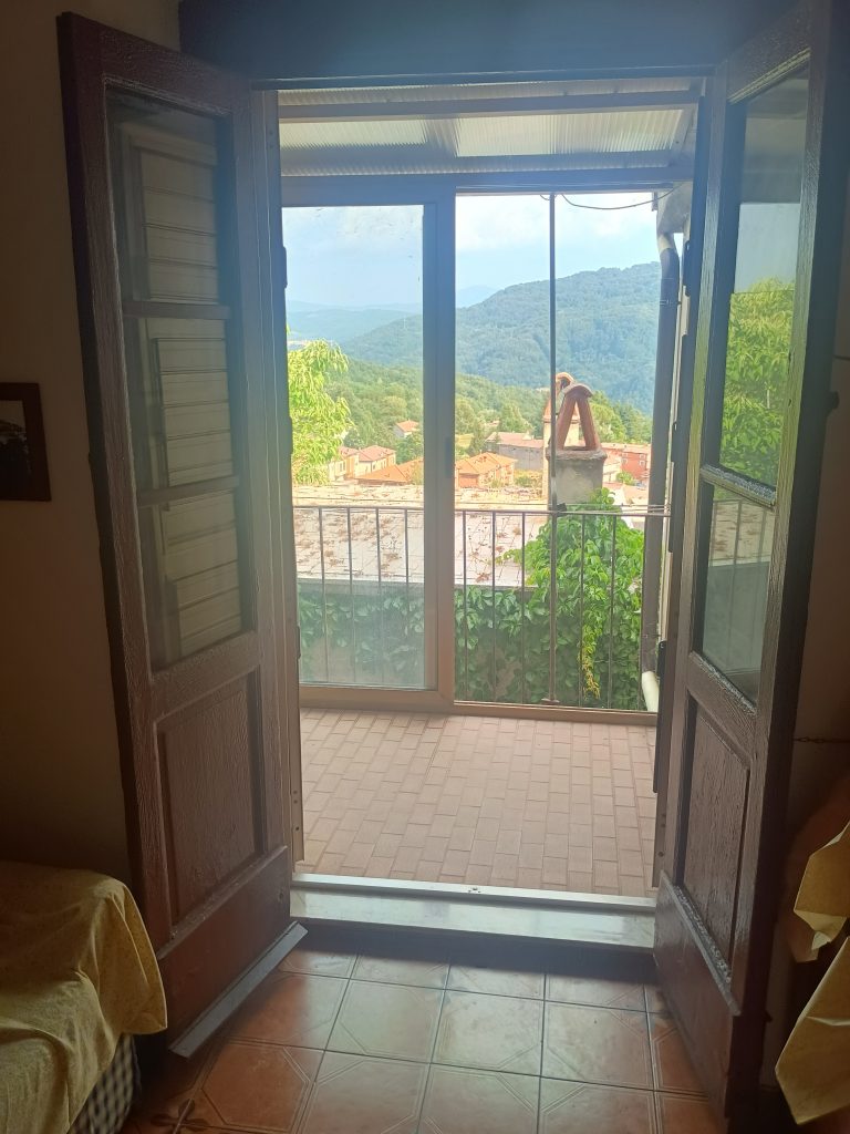 Detached house in the thermal area (via Cremonesi, 76)