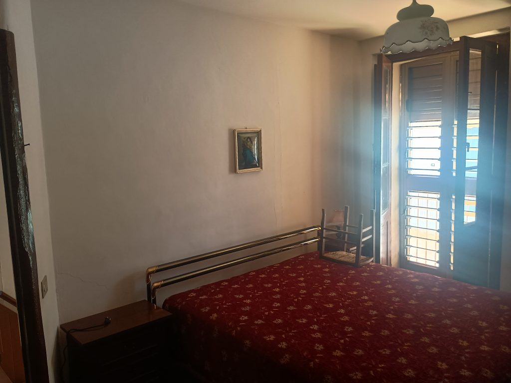 Detached house in the thermal area (via Cremonesi, 76)